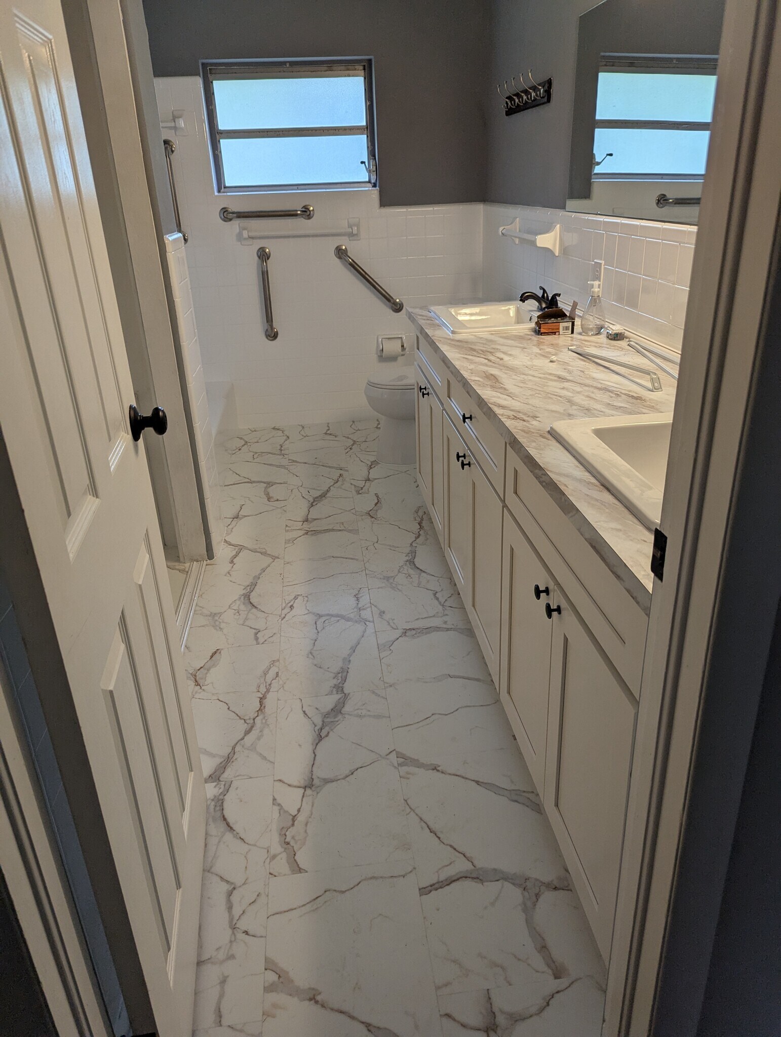 Building Photo - 9171 Hall Rd