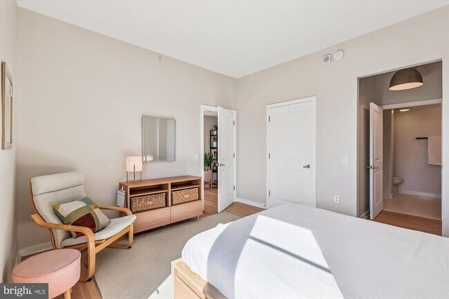 Building Photo - 475 K St NW