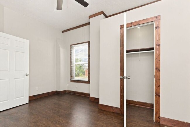 Building Photo - 233 Bellevue Ave