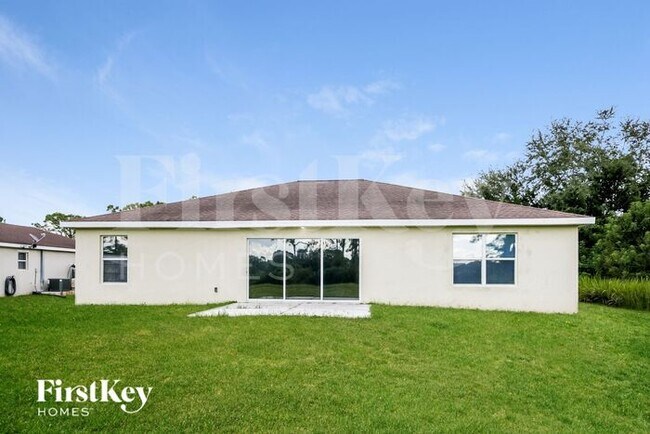 Building Photo - 1823 Laurie St