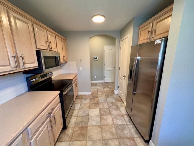 Building Photo - 4 Ridgeview Ln