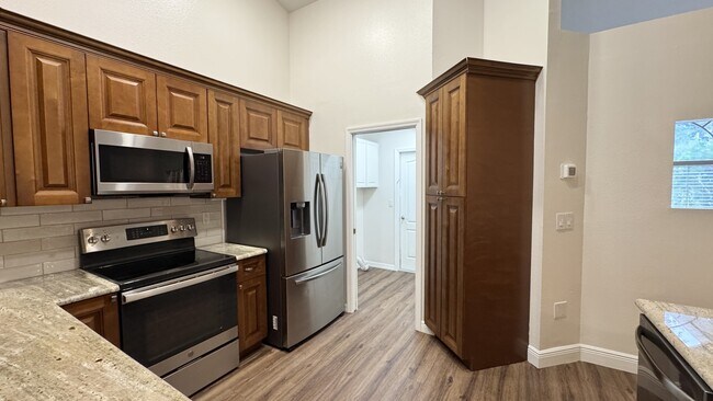 Building Photo - 616 Erin Way