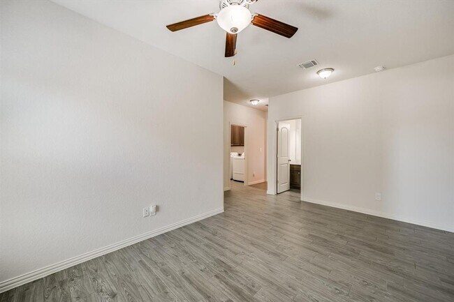 Building Photo - 3316 Amerigo Pl