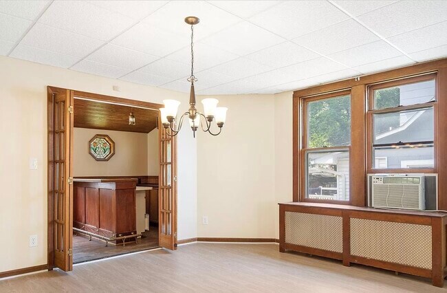 Building Photo - 2907 Whitney Ave