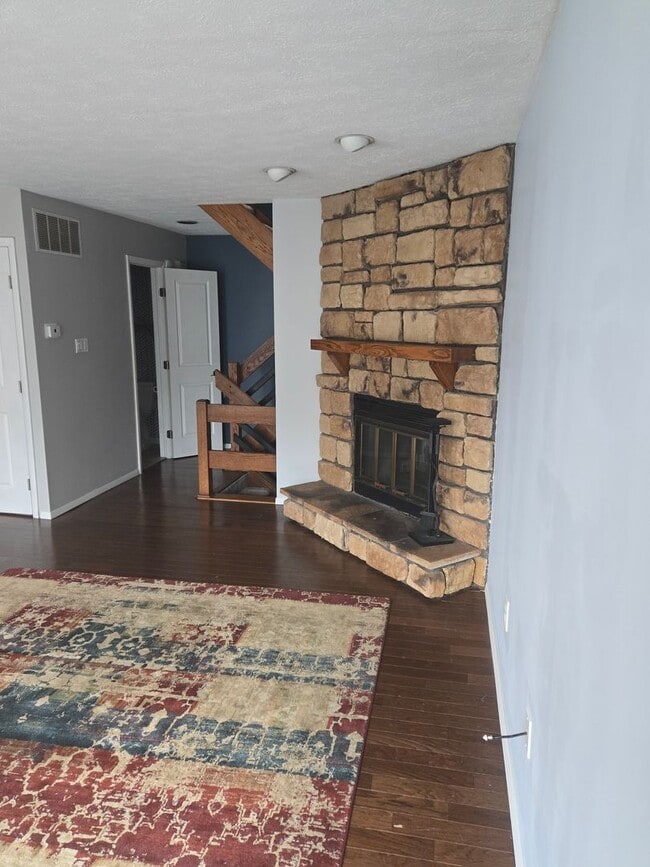 Building Photo - Monroeville Townhome for rent