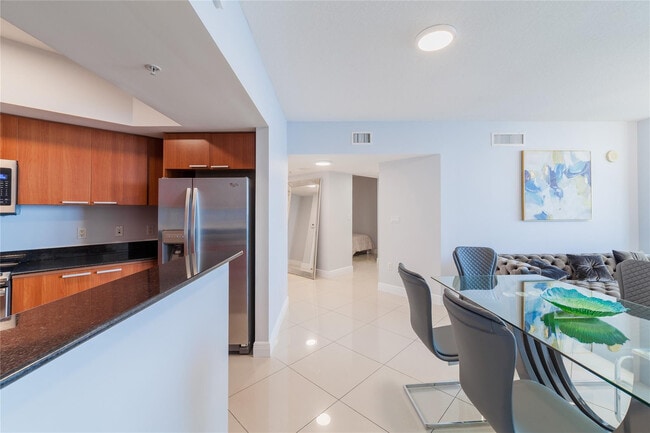 Building Photo - 16699 Collins Ave