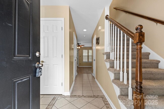 Building Photo - 2952 Iron Gate Ln