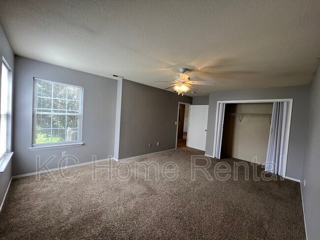 Building Photo - 2128 Highridge Dr