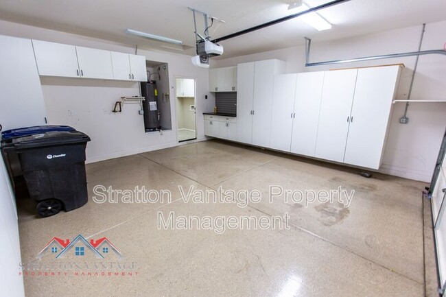 Building Photo - 256 N Jesse St
