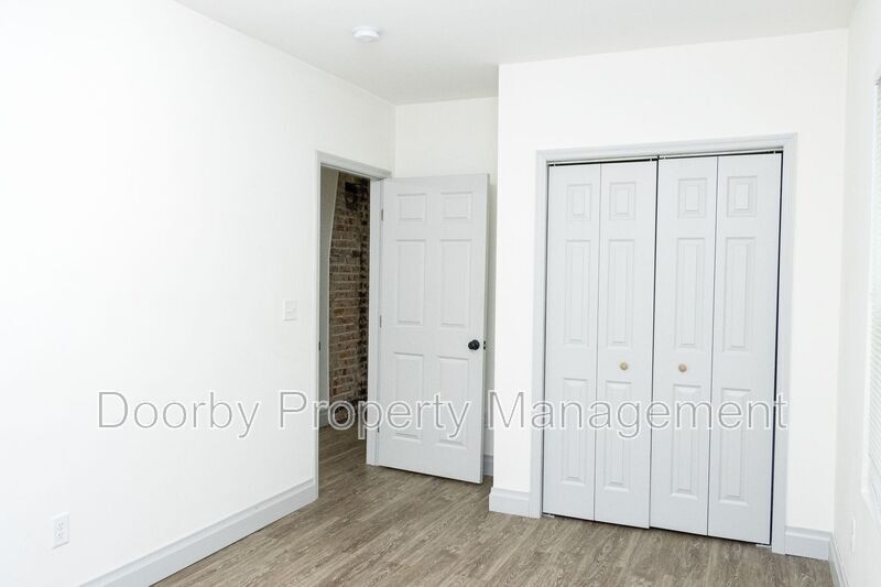 Building Photo - 3780 Granada Dr
