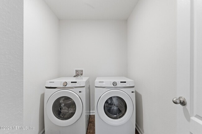 Building Photo - 3632 Sunfish Dr