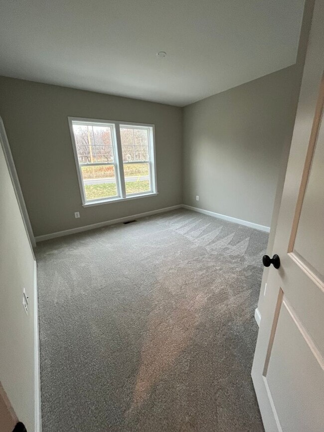 Building Photo - ***First Month Free*** Townhouse in Preston Lake