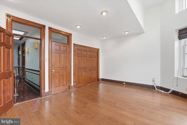 Building Photo - 3009 11th St NW