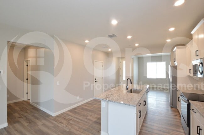 Building Photo - 9087 N 114th Ln