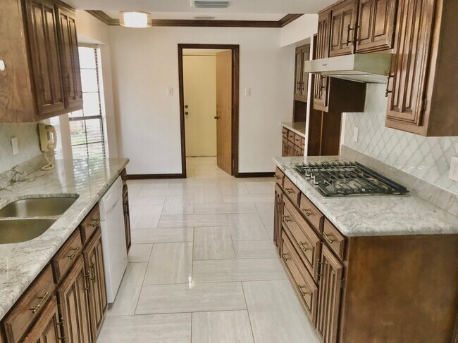 Building Photo - 3502 Andrea Ln