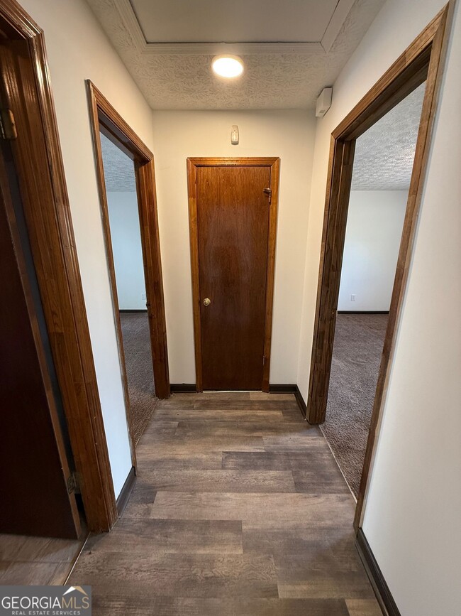 Building Photo - 265 Vincent Dr