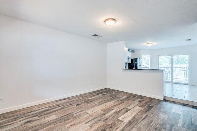Building Photo - 1411 Gracy Farms Ln