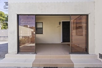 Building Photo - 1444 S Beverly Dr