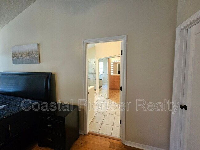 Building Photo - 14504 Brambie Ct