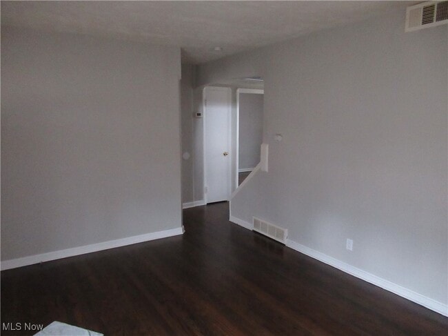 Building Photo - 18712 Parkmount Ave