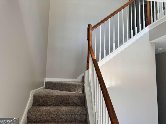 Building Photo - 3140 Ridge Hill Pkwy