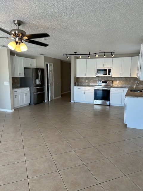 Building Photo - 15181 Sugargrove Way