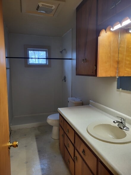 Building Photo - 1412 Deck Hill Rd