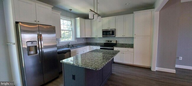 Building Photo - 1056 Rye Dr