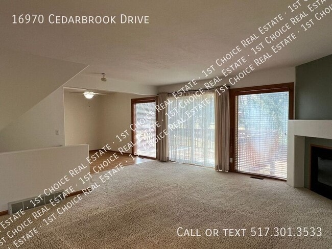 Building Photo - 16970 Cedarbrook Dr