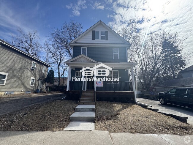 Building Photo - 718 SE 8th Ave