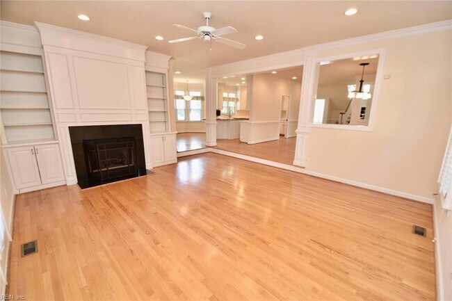 Building Photo - 1514 Bordeaux Pl