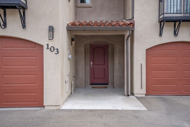 Building Photo - This Sunset Beach Estates Townhome will have you speechless!