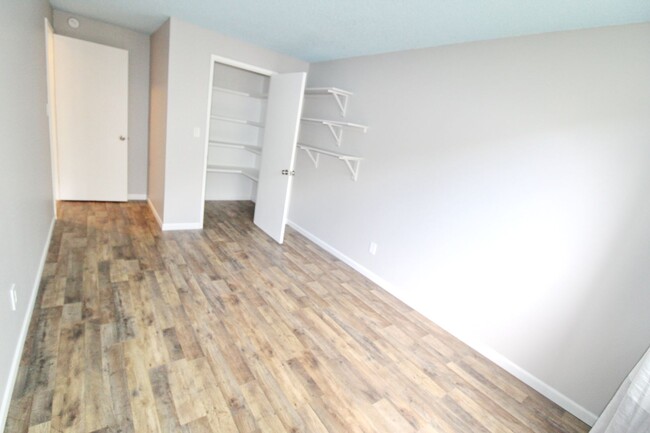 Building Photo - Rare 3-Bedroom, 2-Bath Condo in Sunny Sout...
