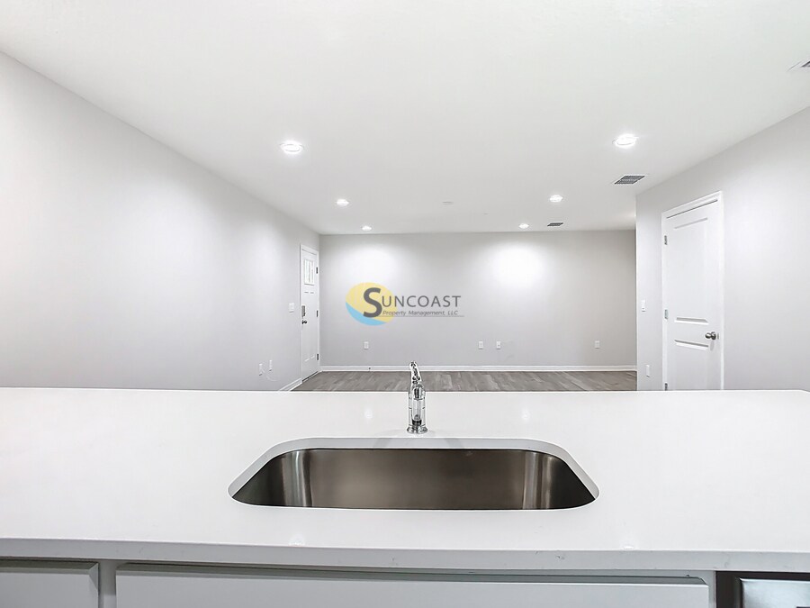 Building Photo - 3821 SW 43rd Ct