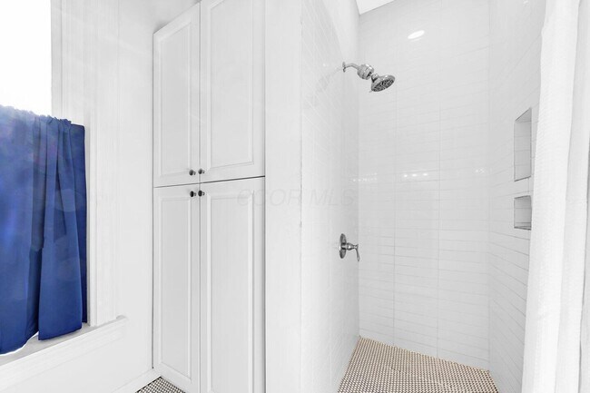 Building Photo - 1187 S High St