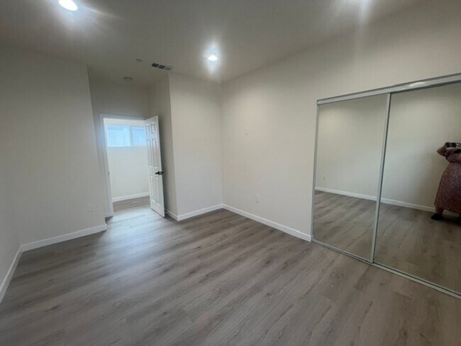 Building Photo - 7317-7321 Garden Grove Avenue