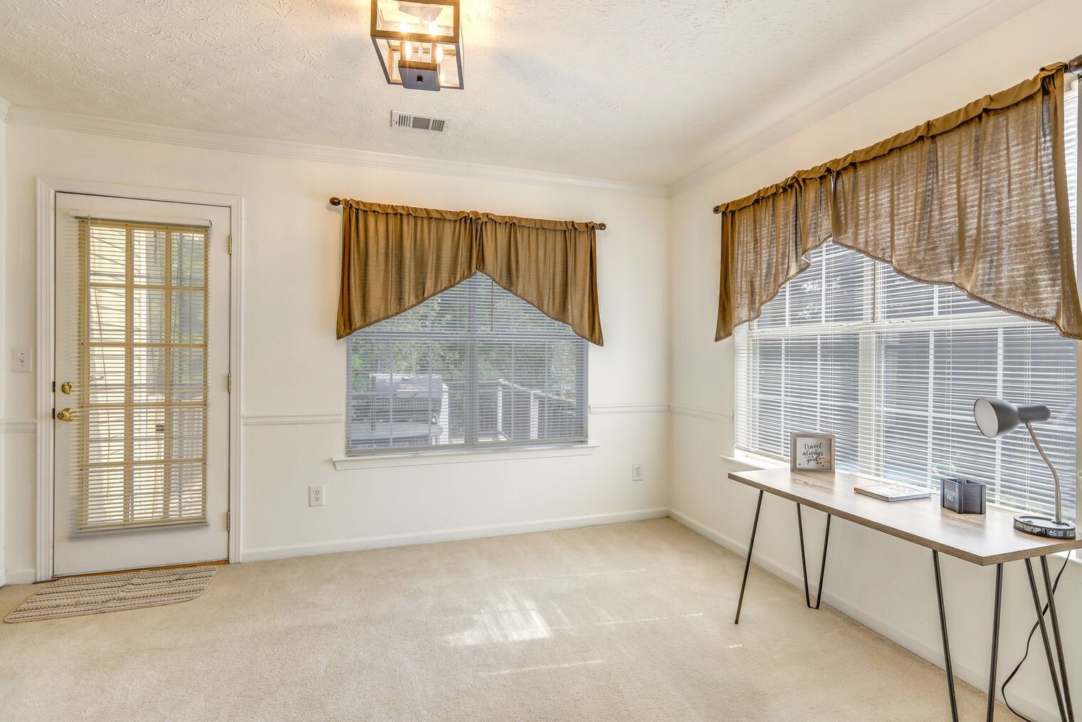 Building Photo - 10709 Barberry Dr