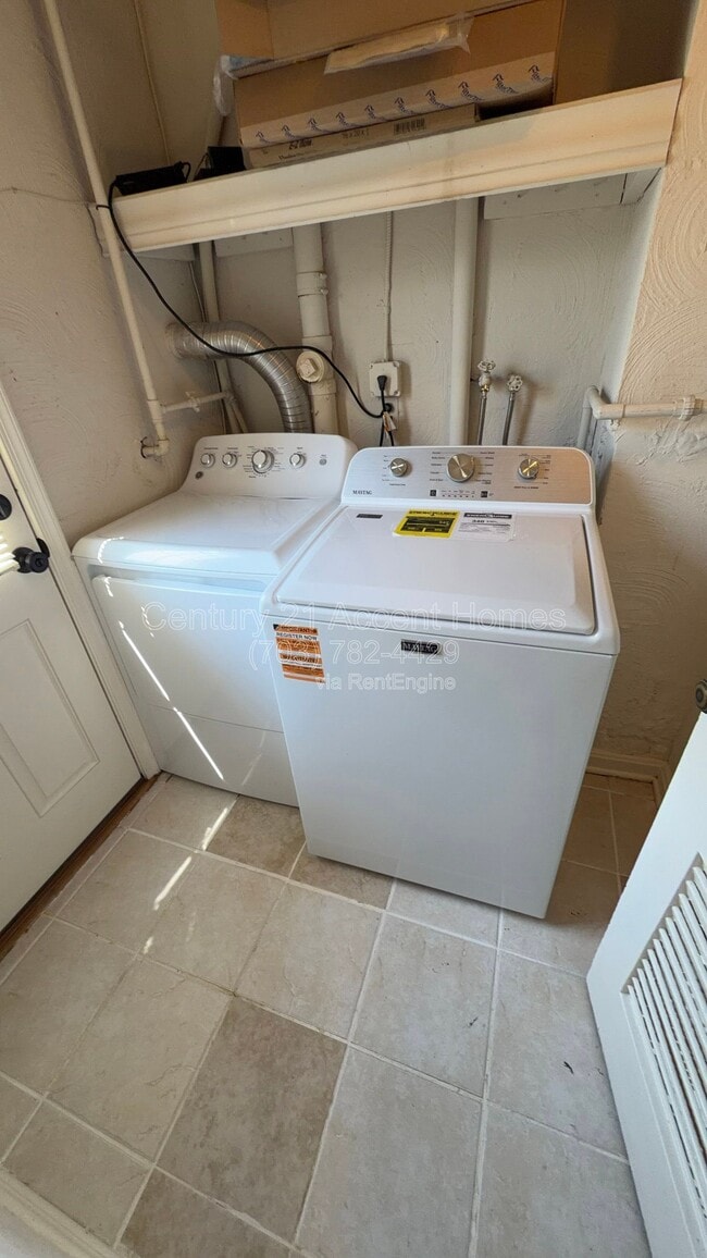 Building Photo - 3822 Keller Ave