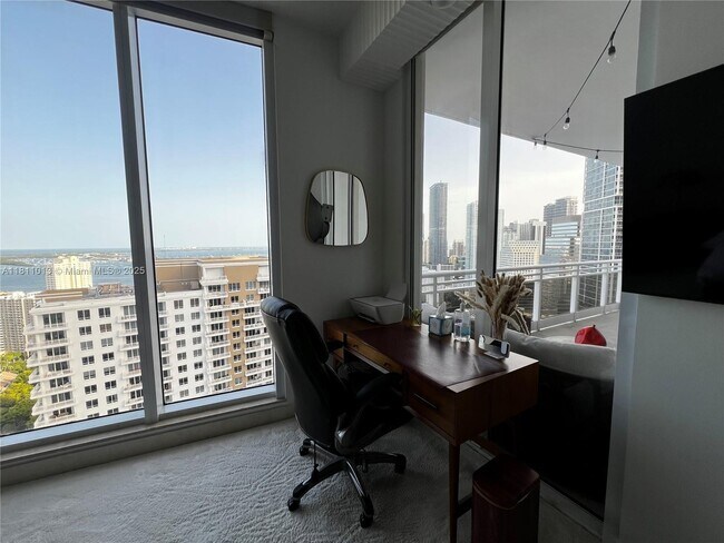 Building Photo - 901 Brickell Key Blvd