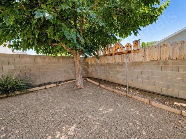 Building Photo - COOL SHADE, COZY LIVING, CONVENIENT LOCATION