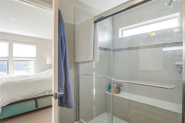 Building Photo - 7245 Half Moon Lake Dr