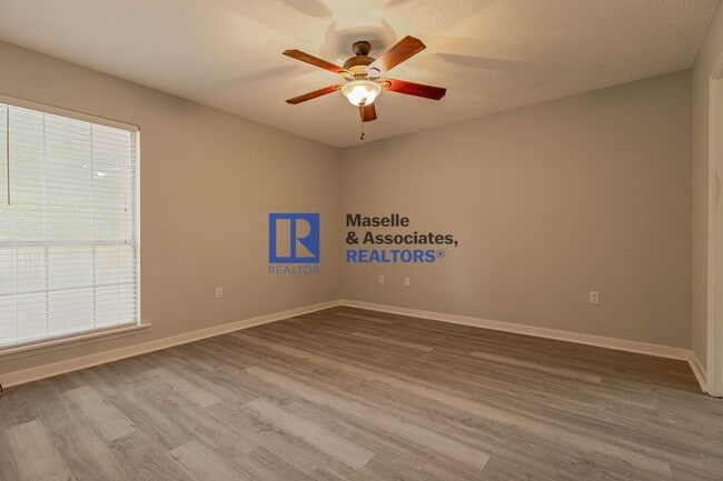 Building Photo - 3 Bed/2 Bath Home in Brandon