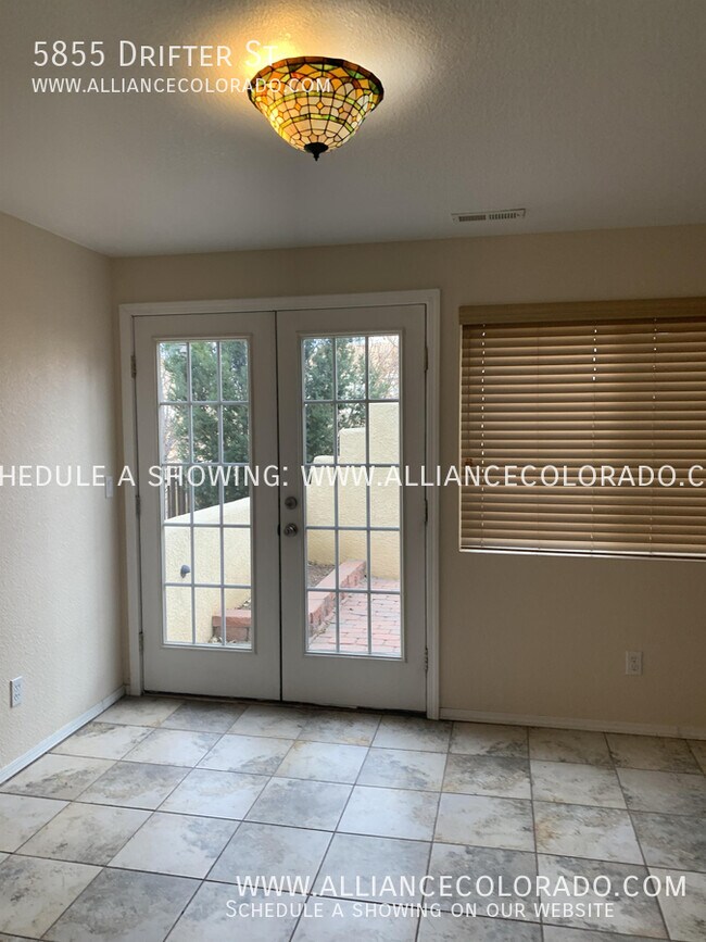 Building Photo - 5855 Drifter St