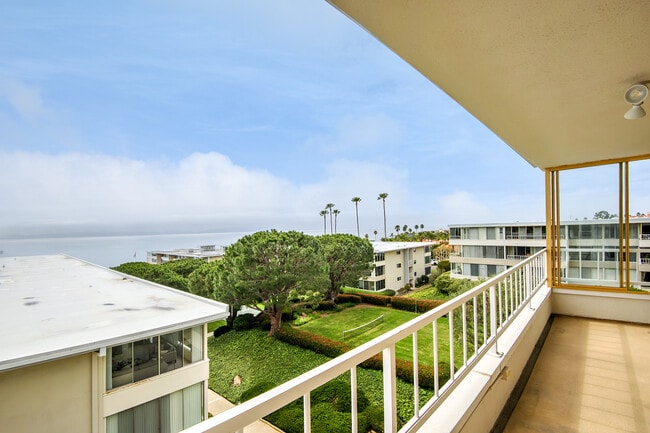 Building Photo - 32709 Seagate Dr