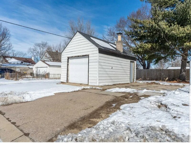 Building Photo - 2745 Hanson St