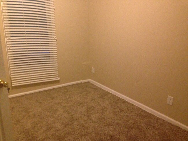 Building Photo - 283 Water Oak Pl