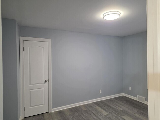 Building Photo - 12840 Kilbourne Ave
