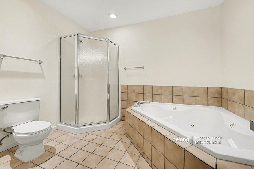 Building Photo - 1 Sanctuary Dr