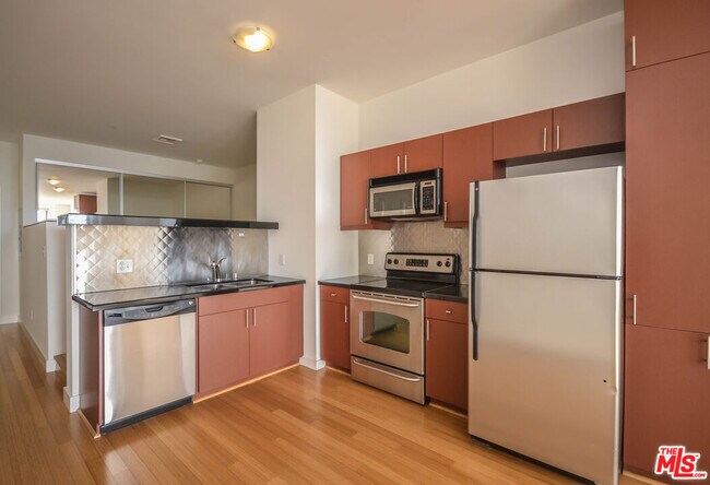 Building Photo - 3810 Wilshire Blvd