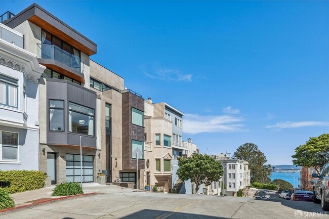 Building Photo - 312 Green St